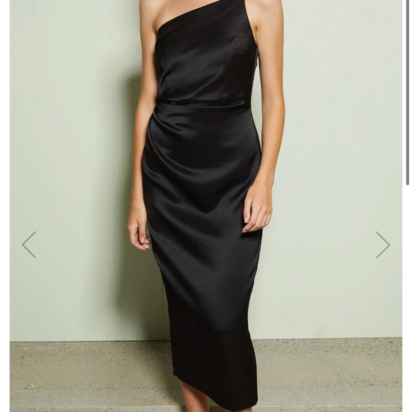 Black asymmetric one shoulder evening dress - Picture 2 of 11